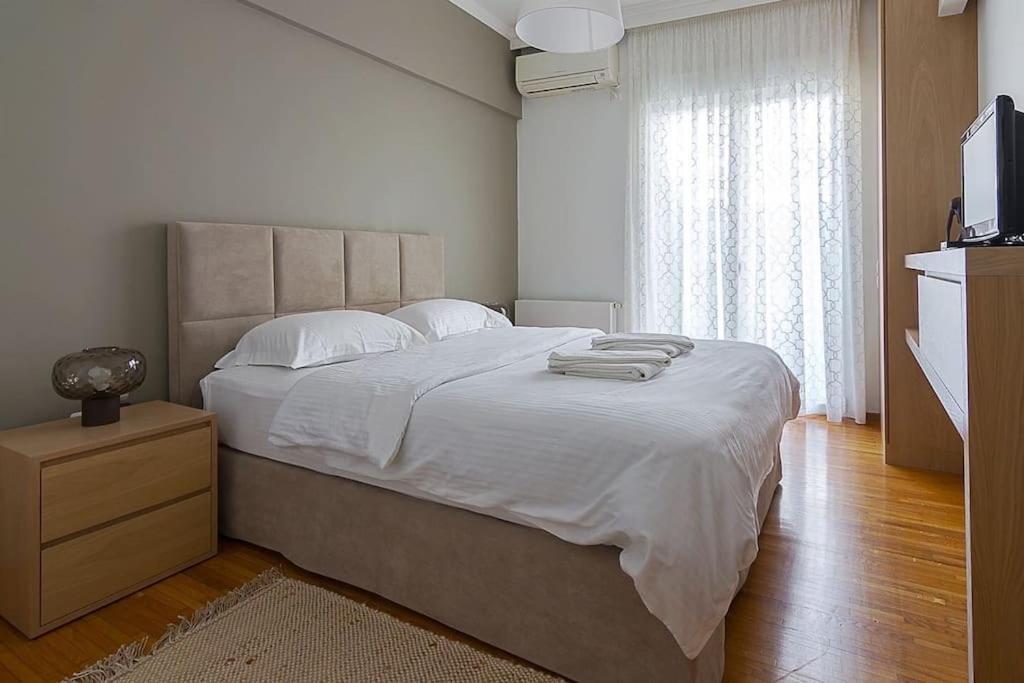 A Unique Apartment In The Historical Center-3Bds أثينا المظهر الخارجي الصورة