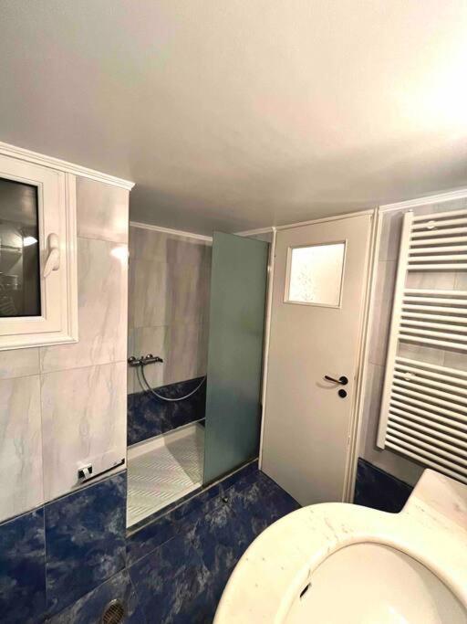 A Unique Apartment In The Historical Center-3Bds أثينا المظهر الخارجي الصورة
